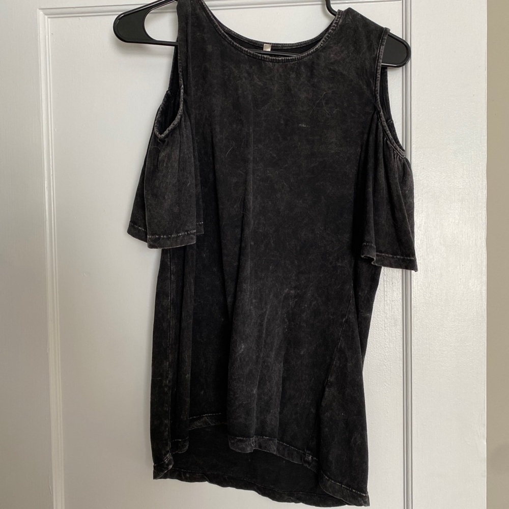 Cold Shoulder Burnout Tee